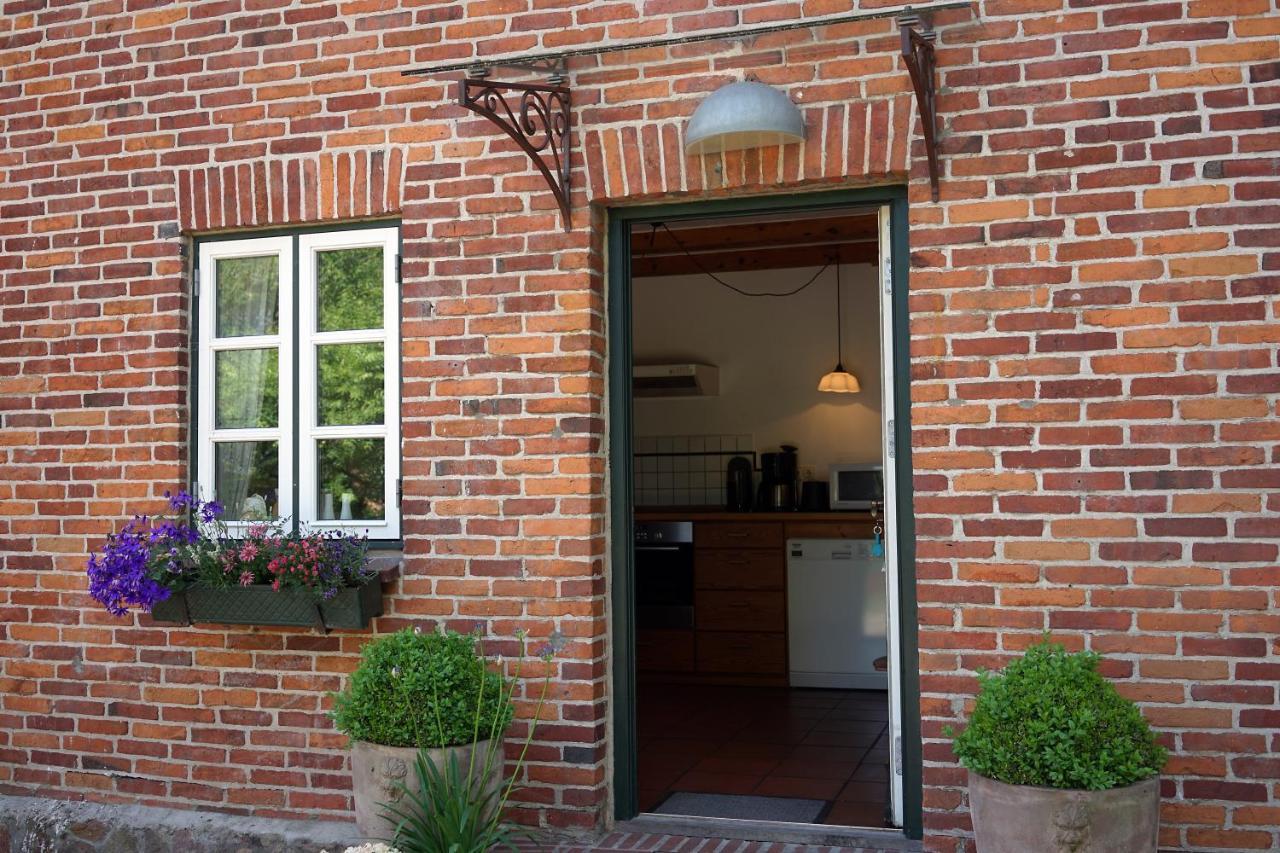 Appartement "Haus Auf Dem Berg" à Westensee Extérieur photo